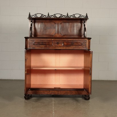 Credenza Umbertina