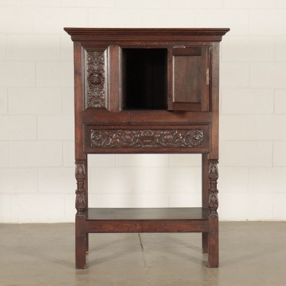 antiquités, autres meubles, antiquités autres meubles, autres antiquités, autres antiquités italiennes, autres antiquités, autres meubles néoclassiques, autres meubles du XIXe siècle, armoire de style Néo-Renaissance