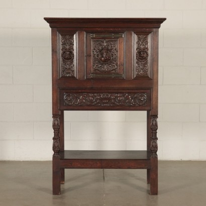 antiquités, autres meubles, antiquités autres meubles, autres antiquités, autres antiquités italiennes, autres antiquités, autres meubles néoclassiques, autres meubles du XIXe siècle, armoire de style Néo-Renaissance