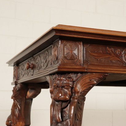 Grande table de style N&#233;o-Renaissance