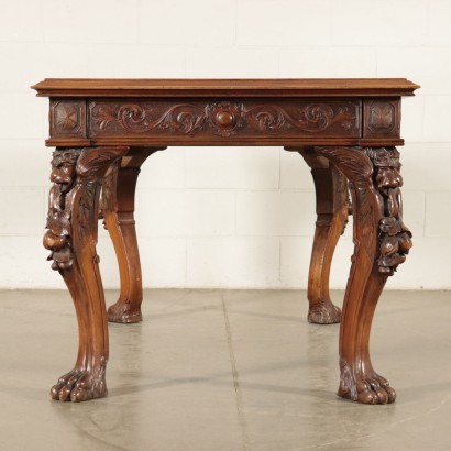 Grande table de style N&#233;o-Renaissance