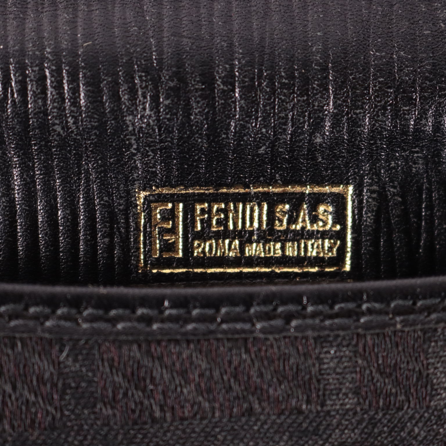 tracolla fendi vintage