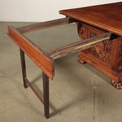 Grande table extensible de style néo-renaissance