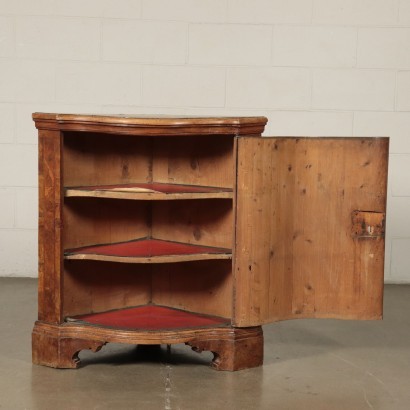 Barocchetto Corner Cabinet Walnut Burl Slab Italy 18th Century