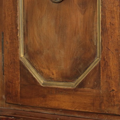 Grooved Cupboard Walnut iTaly 20th Century