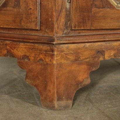 Credenza Scantonata