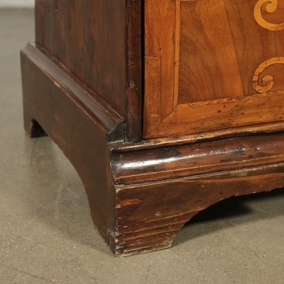 Inlaid Baroque Chest of Drawers Marple Oilive Beech Italy 18th Century