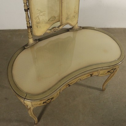Vanity in The Style of Chinoiserie Italy 20th century