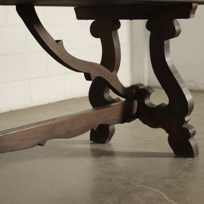 Revival Easel Table Chestnut Italy 20th Century