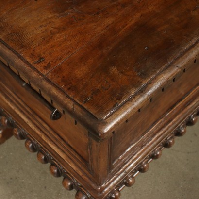 Chest Oak Walnut Italy 17th Century