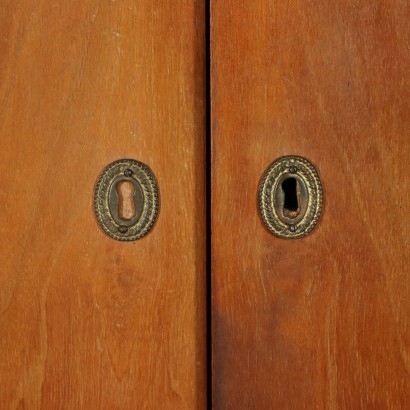 Antiquitäten, Kleiderschrank, Antiker Kleiderschrank, Antiker Kleiderschrank, Antiker italienischer Kleiderschrank, Antiker Kleiderschrank, neoklassizistischer Kleiderschrank, Kleiderschrank aus dem 19. Jahrhundert