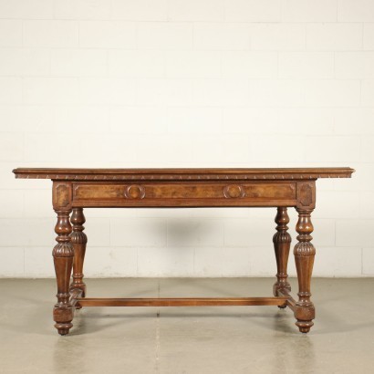 Neo-Renaissance Revival Extendable Table Walnut Italy 20th Century