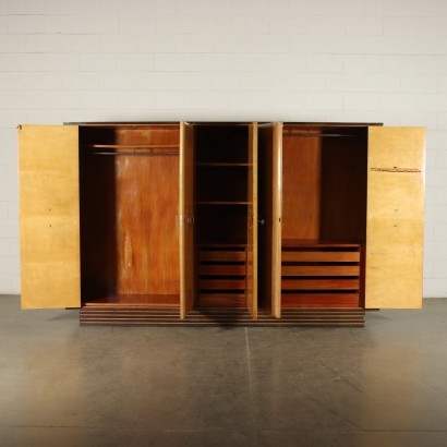 Armoire Hêtre Teinté Placage d'Érable Laiton Italie Années 1940