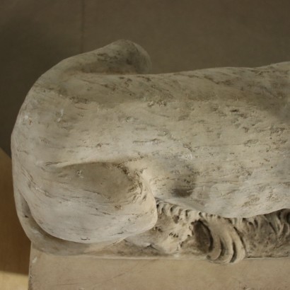 Par de esculturas de mármol de leones