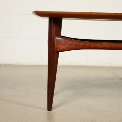 moderne Antiquitäten, modernes Antiquitäten-Design, Couchtisch, moderner antiker Couchtisch, moderner Antiquitäten-Couchtisch, italienischer Couchtisch, Vintage-Couchtisch, 60er-Couchtisch, 60er-Design-Couchtisch