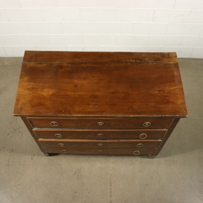 Neo-Classical Emilian Chest Of Drawers Walnut Italy 18th Century