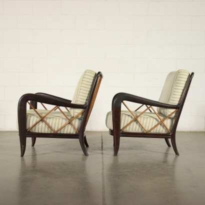 Paar Sessel im Stil von Paolo Buffa, Buchen- und Nussbaumholz, Sitzkissen mit Federung auf Metallbändern, Schaumstoff-Rückenlehne, Stoffpolsterung. Anpassbar: Das Produkt kann von unseren Labors erneuert werden.