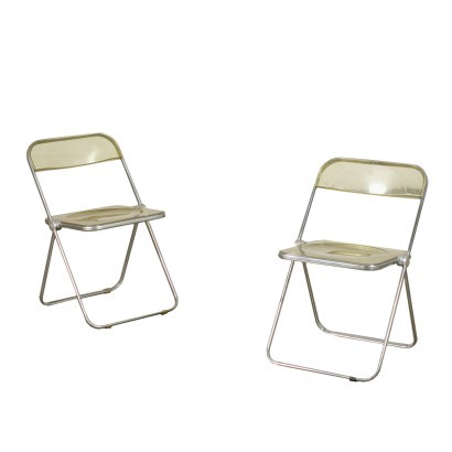 Plia chairs, 1970s, Des. Giancarlo Piretti, Produced Anonymously Castelli. Pair of folding chairs, metal and plastic material. Good conditions