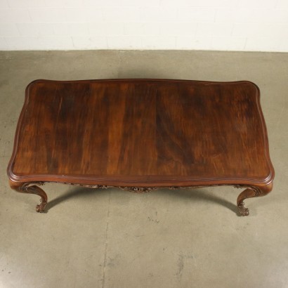 Barocchetto revival Table Walnut Italy 20th Century