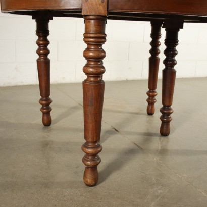 Extensible Table Walnut Italy 19th Century