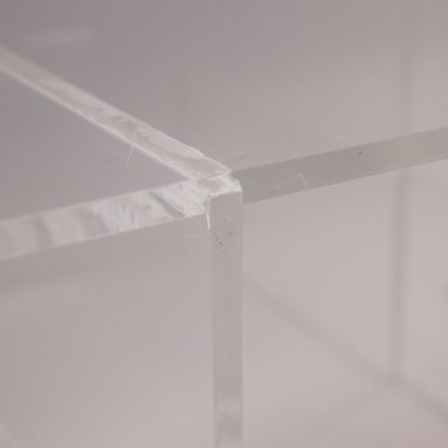 Table, Plexiglas, Italie.