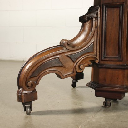 Extendable Umbertine Table Walnut Italy 19th Century