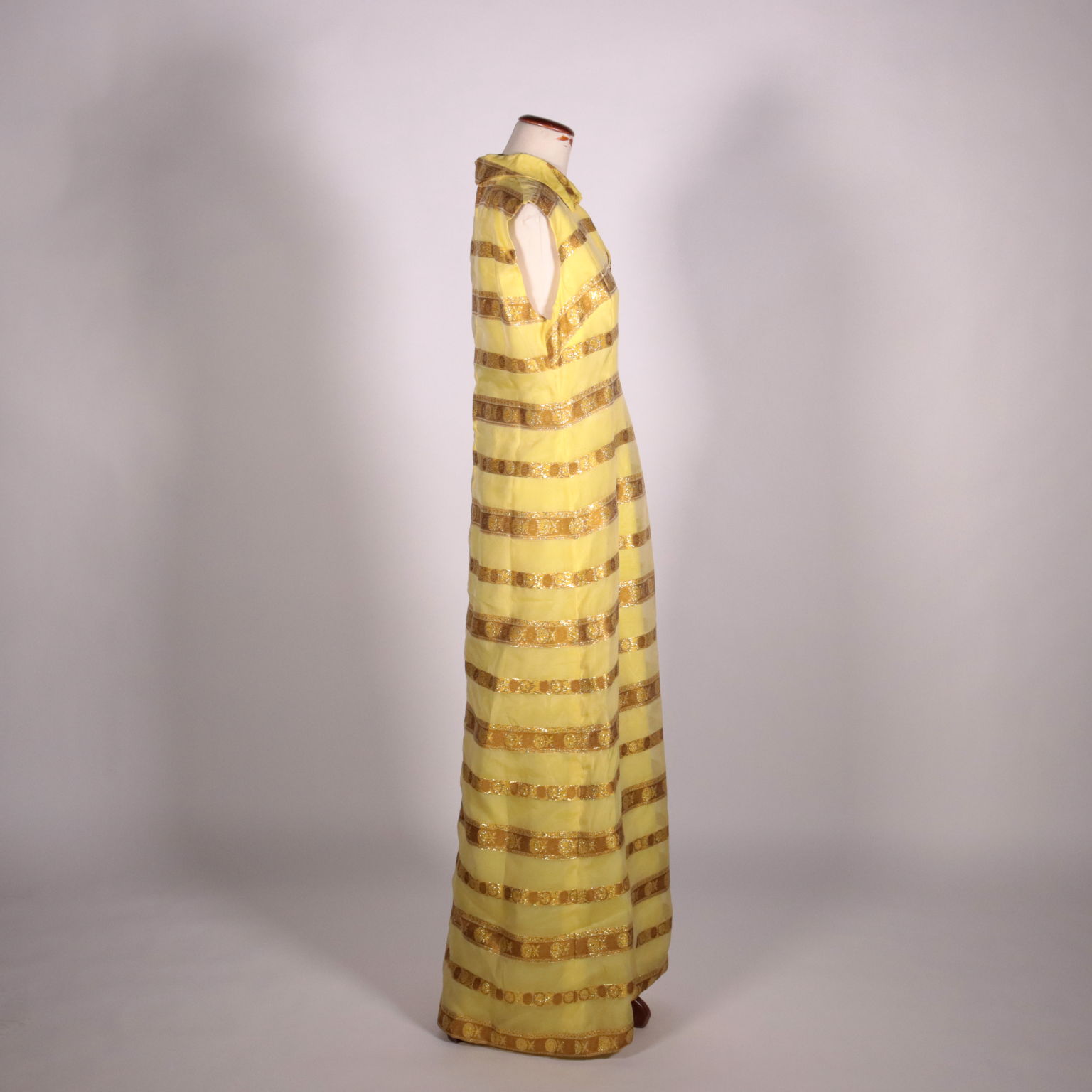 Vestito giallo e oro on sale