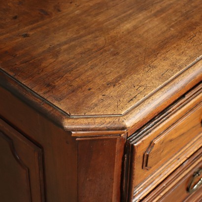 Lombard Barque Chest Of Drawers Walnut Italy 18th Century