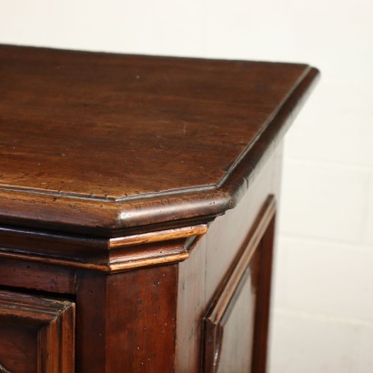 Lombard Barque Chest Of Drawers Walnut Italy 18th Century