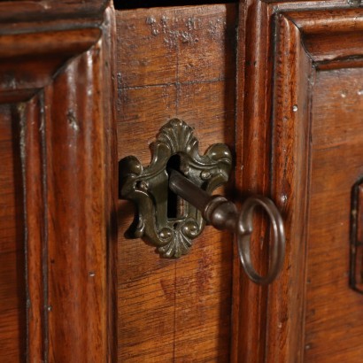 Lombard Barque Chest Of Drawers Walnut Italy 18th Century