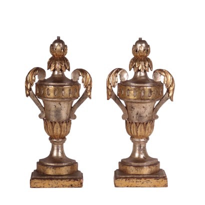 Coppia di Elementi Decorativi Neoclassici