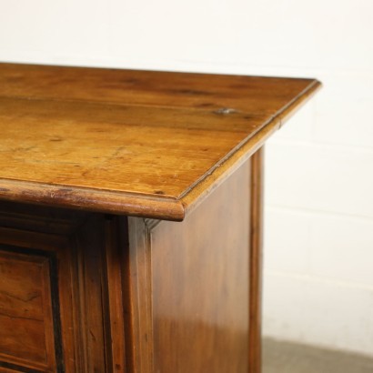 Commode arple Walnut Poplar Italy 18th Century