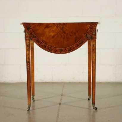 Small George IV Table with Wings Satinwood England 19th Century