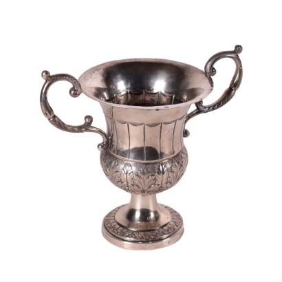 Antiquitäten, Objekte, Antiquitätenobjekte, antike Objekte, antike italienische Objekte, Antiquitätenobjekte, neoklassizistische Objekte, Objekte des 19. Jahrhunderts, Silver Cup Vase