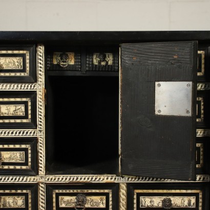antiquariato, altri mobili, antiquariato altri mobili, altri mobili antichi, altri mobili antichi italiani, altri mobili di antiquariato, altri mobili neoclassici, altri mobili del 800,Stipo Ebano e Avorio