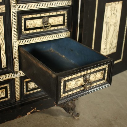 antiquariato, altri mobili, antiquariato altri mobili, altri mobili antichi, altri mobili antichi italiani, altri mobili di antiquariato, altri mobili neoclassici, altri mobili del 800,Stipo Ebano e Avorio