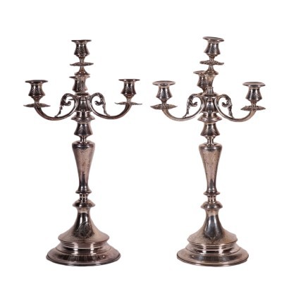 Par de candelabros de plata