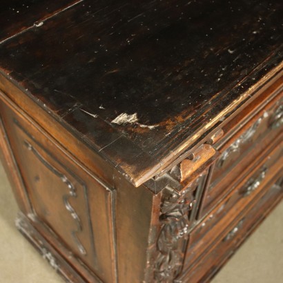 Baroque Chest of Drawers Walnut Poplar - Italy XVIII Century