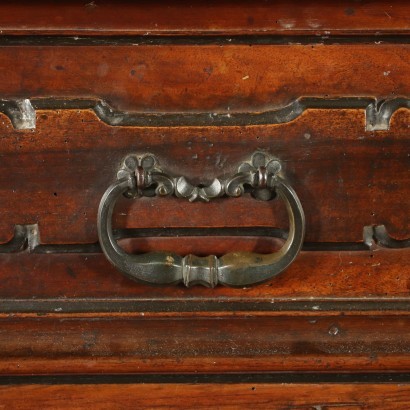 Baroque Chest of Drawers Walnut Poplar - Italy XVIII Century