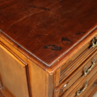 Piedmontese Baroque Chest Of Drawers Walnut Italy 18th Century