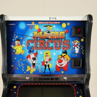moderne Kunst, modernes Design, Elektronik, moderne Elektronik, moderne Elektronik, italienische Elektronik, Vintage-Elektronik, 60er-Jahre-Elektronik, 60er-Design-Elektronik, 80er-Videospiel