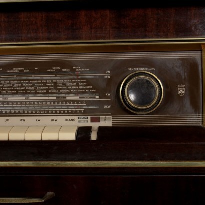 modernariato, modernariato di design, elettronica, elettronica modernariato, elettronica di modernariato, elettronica italiana, elettronica vintage, elettronica anni '60, elettronica design anni 60,Radio Anni 60,Mobile Radio Vintage Anni 60