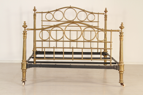 Letto ottone - Letti e testate - Antiquariato - dimanoinmano.it Letto ottone - Letti e testate - Antiquariato - dimanoinmano.it