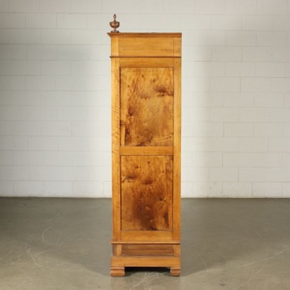 Antiquitäten, Kleiderschrank, Antiker Kleiderschrank, Antiker Kleiderschrank, Antiker italienischer Kleiderschrank, Antiker Kleiderschrank, neoklassizistischer Kleiderschrank, Kleiderschrank aus dem 19. Jahrhundert, Kleiderschrank aus spätem Umbertino Nussbaum