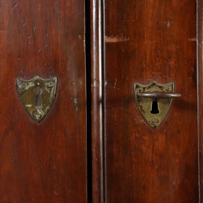 Antik, Kleiderschrank, Antiker Kleiderschrank, Antiker Kleiderschrank, Antiker italienischer Kleiderschrank, Antiker Kleiderschrank, neoklassischer Kleiderschrank, Kleiderschrank aus dem 19.