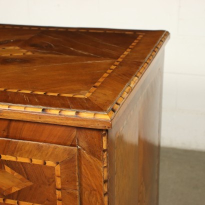 Neo Classical Emilian Chest of Drawers Walnut Italy 18th Century