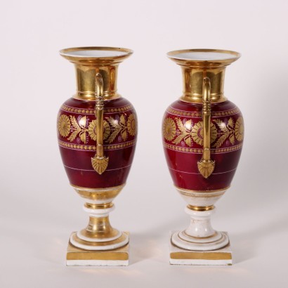 Paire de Vases Néoclassiques en Porcelaine - France XIX Siècle