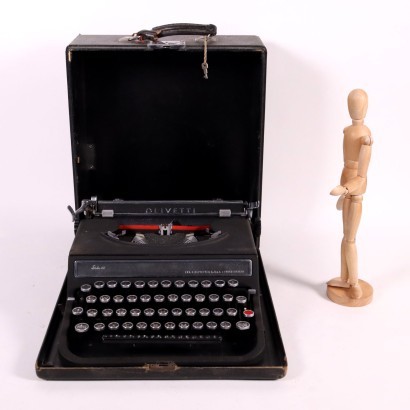 modernariato, modernariato di design, oggettistica, oggettistica modernariato, oggettistica di modernariato, oggettistica italiana, oggettistica vintage, oggettistica anni '60, oggettistica design anni 60,Macchina da scrivere Olivetti Anni 60