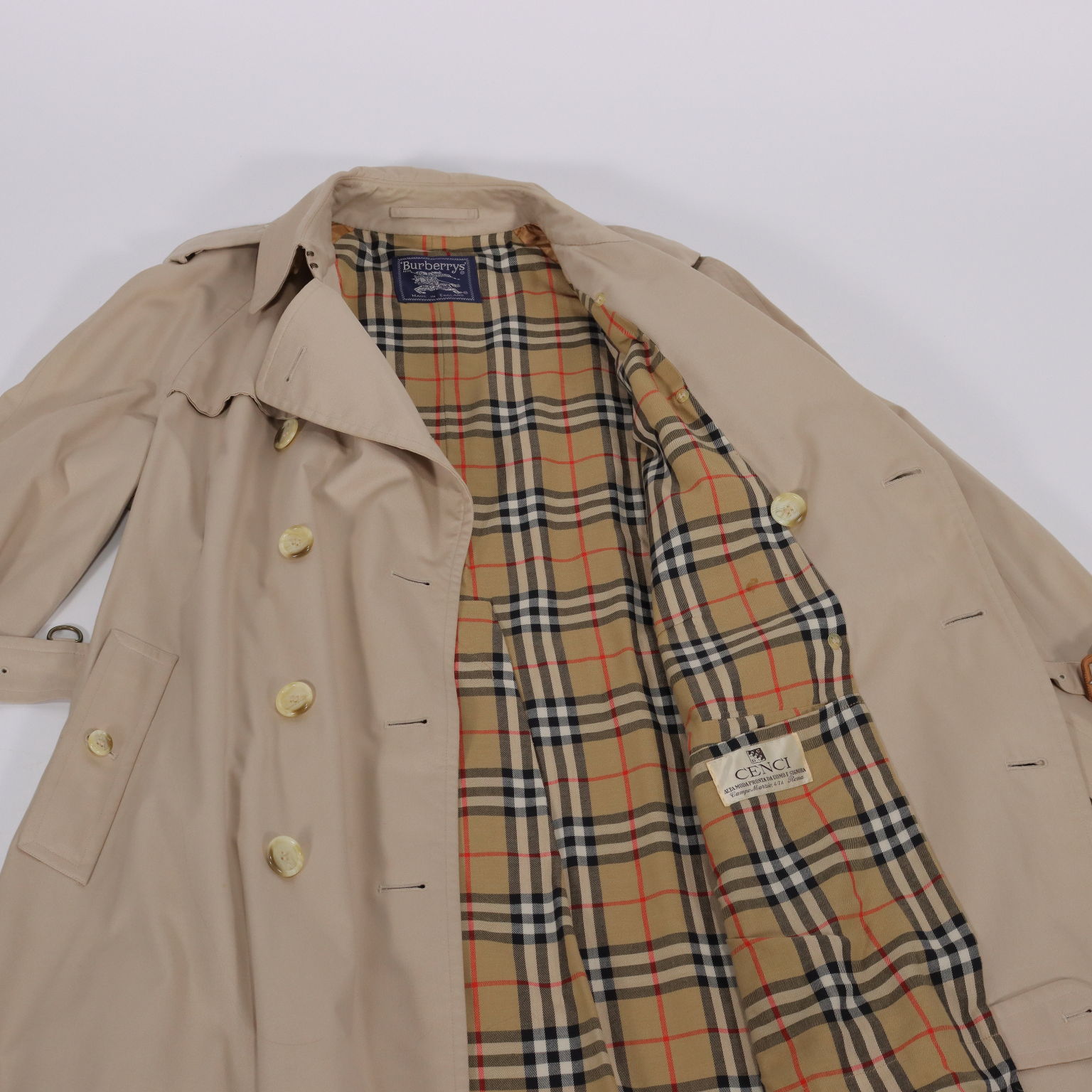 Burberrys Men s Vintage Trench Coat Men Size 48 50 Clothing