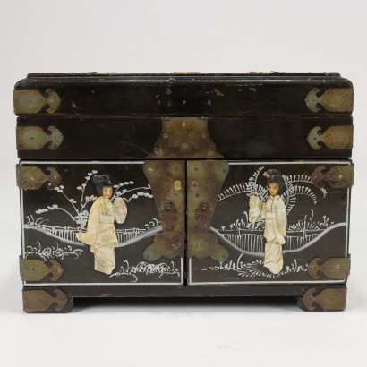 Box Nacre Lacquered Wood Brass China 1960s